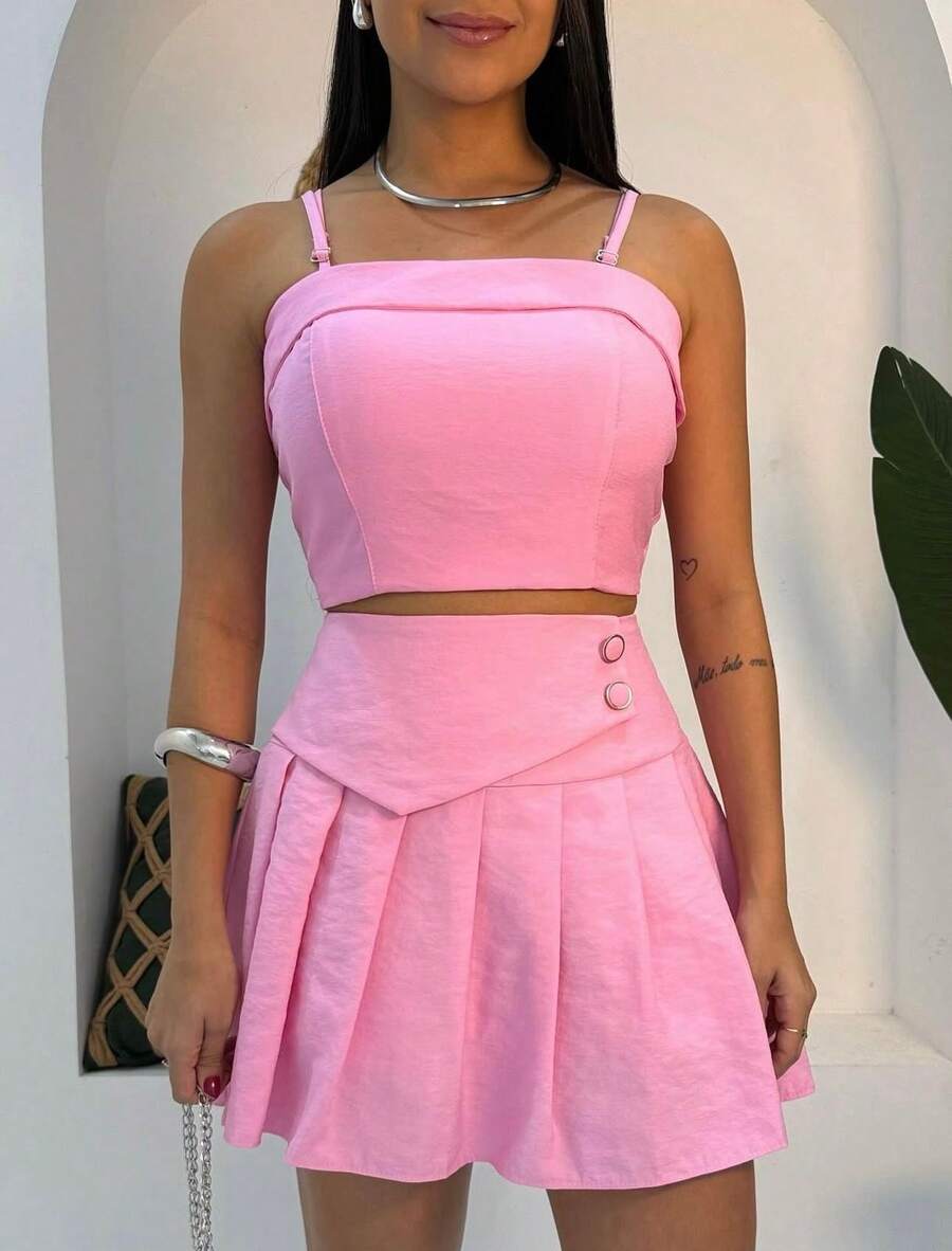 Conjunto Feminino Curto com Top Bandeau e Saia Godê