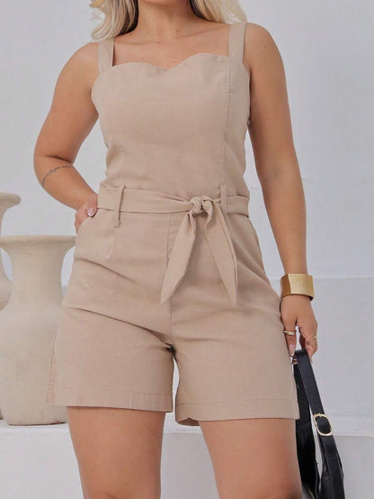 Macaquinho Feminino Giovana em Linho com Cinto e Bolsos