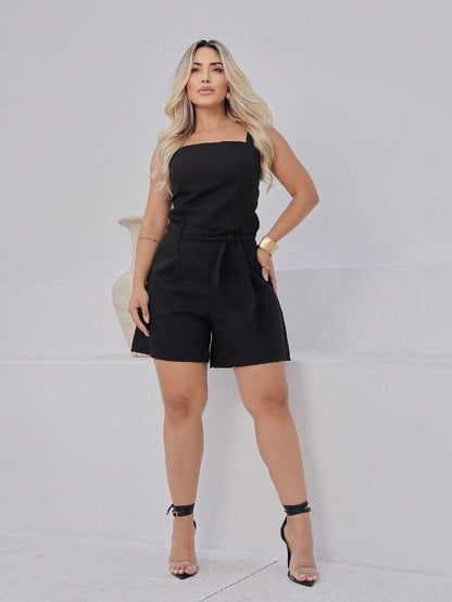 Macaquinho Feminino Giovana em Linho com Cinto e Bolsos