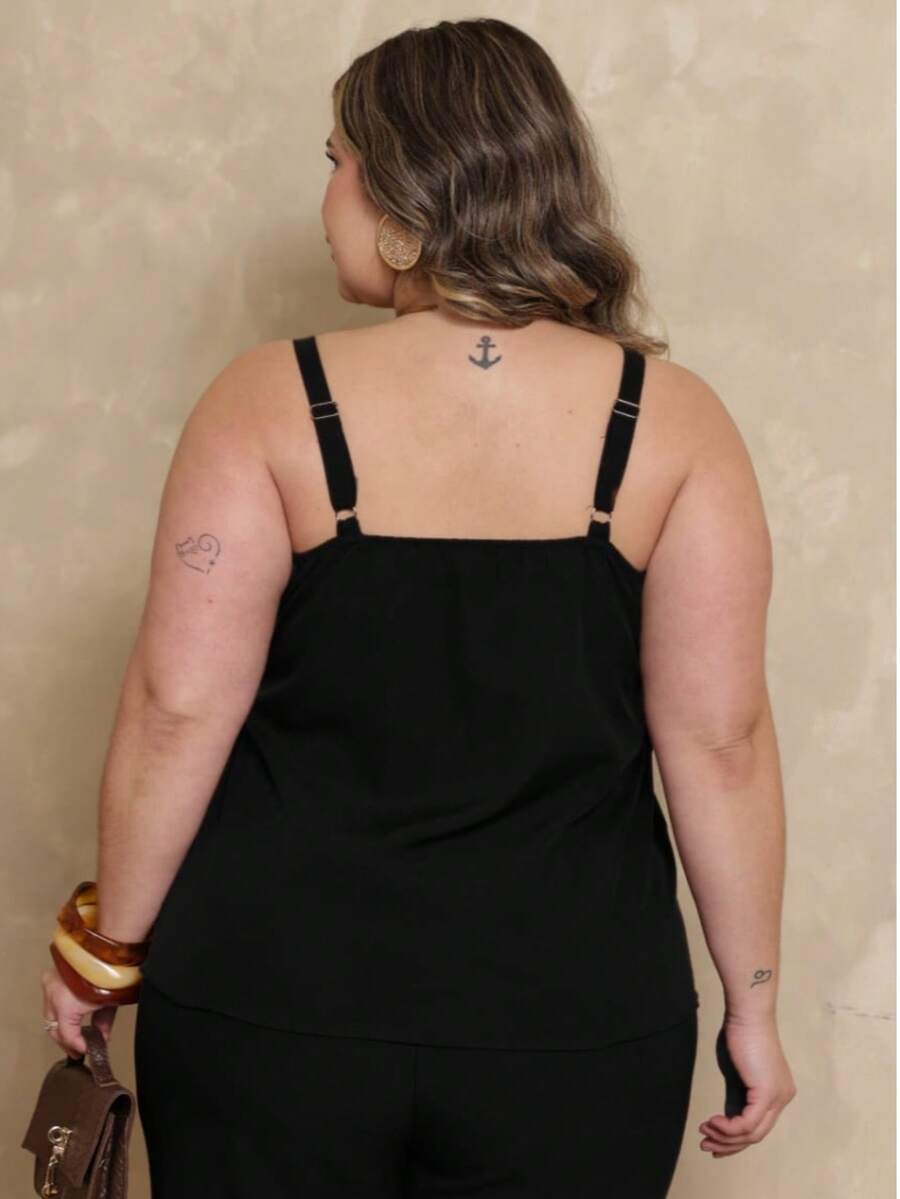 Conjunto Feminino Plus Size Regata e Short de Alfaiataria Premium