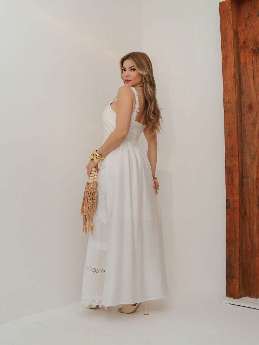 Vestido Longo Elegante em Lese com Bordado