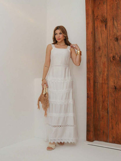 Vestido Longo Elegante em Lese com Bordado