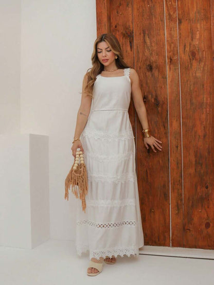 Vestido Longo Elegante em Lese com Bordado