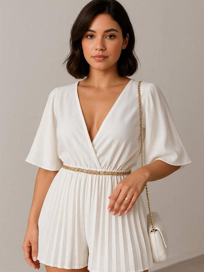 Macaquinho Plissado com Manga Flare