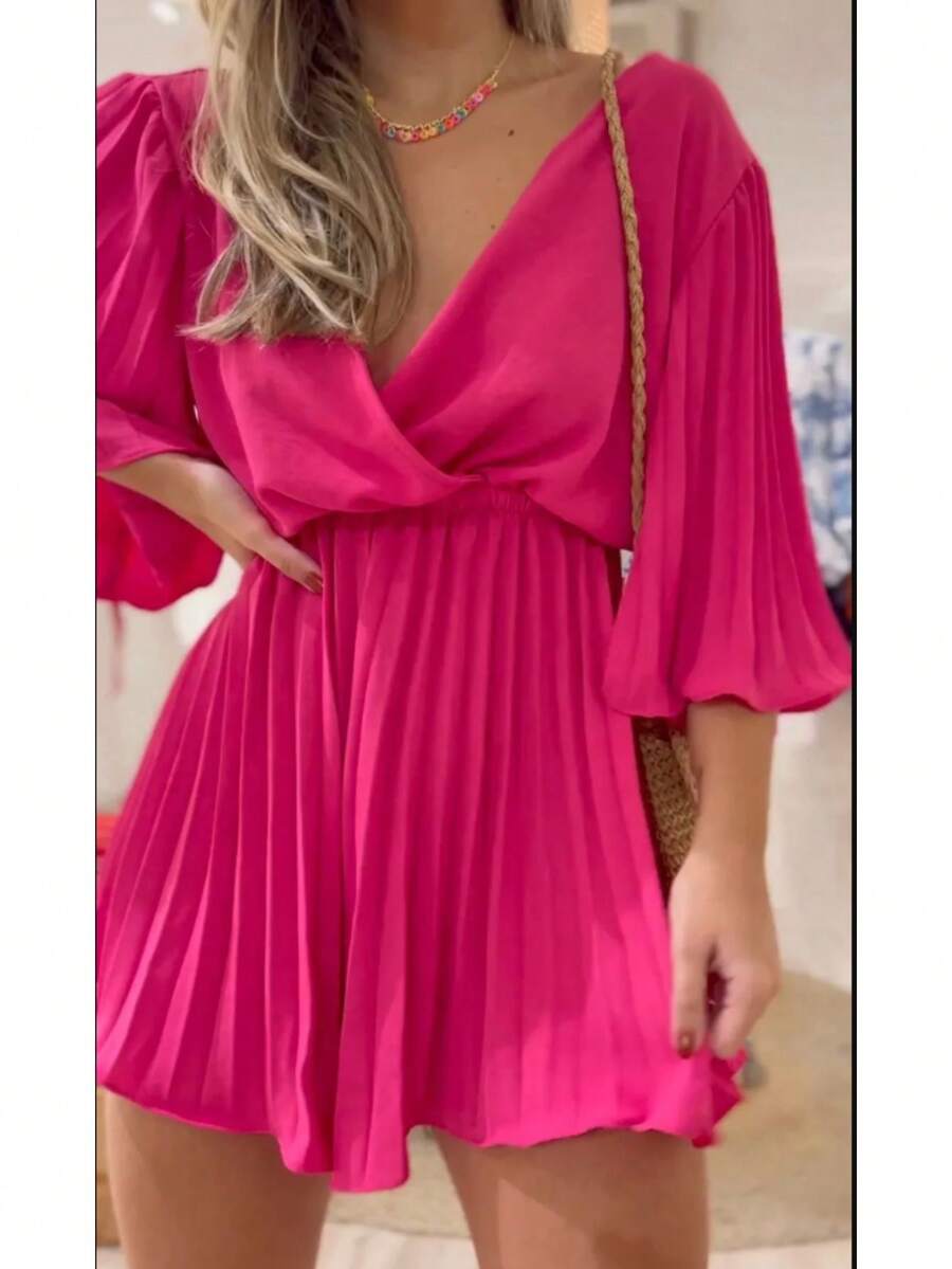 Macaquinho Plissado com Manga Flare