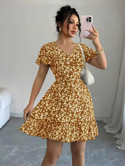 Vestido Floral Curto Feminino Boho com Bainha de Babado e Manga Esvoaçante