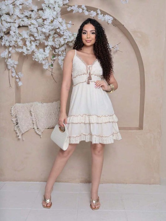 Vestido Feminino Curto de Alça em Algodão com Renda