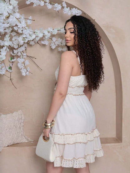 Vestido Feminino Curto de Alça em Algodão com Renda