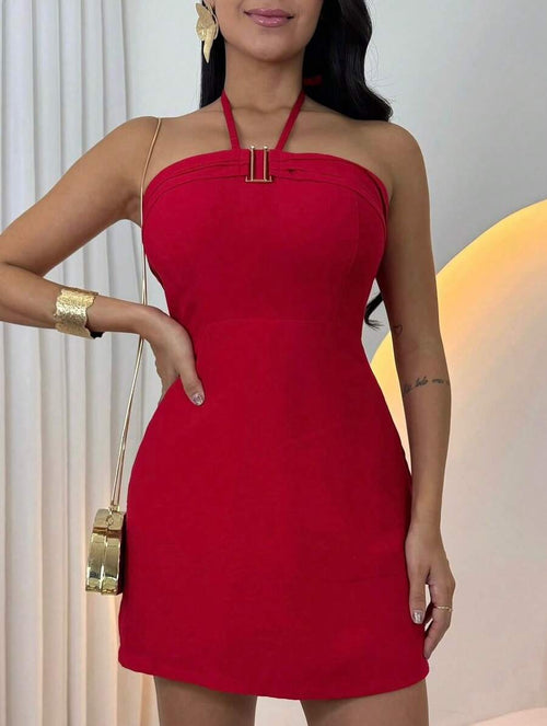 Macaquinho Feminino Curto com Decote Reto e Alças Finas