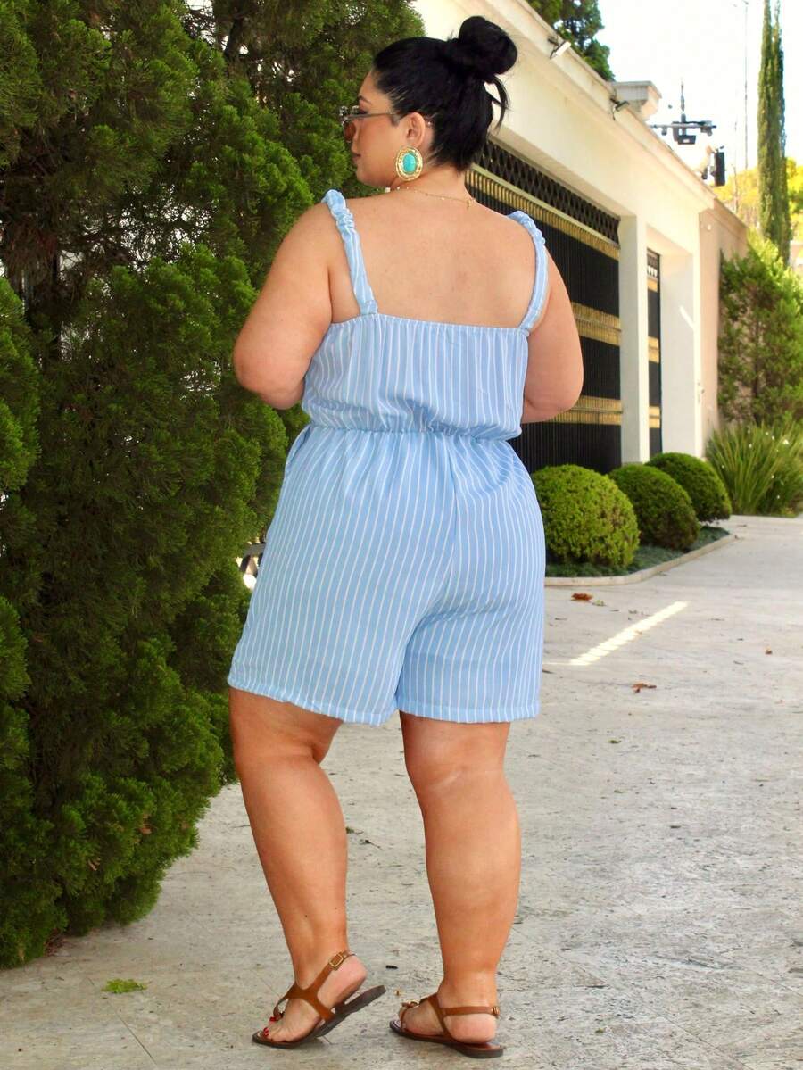 Macaquinho Feminino Plus Size Short Saia Estampado com Forro