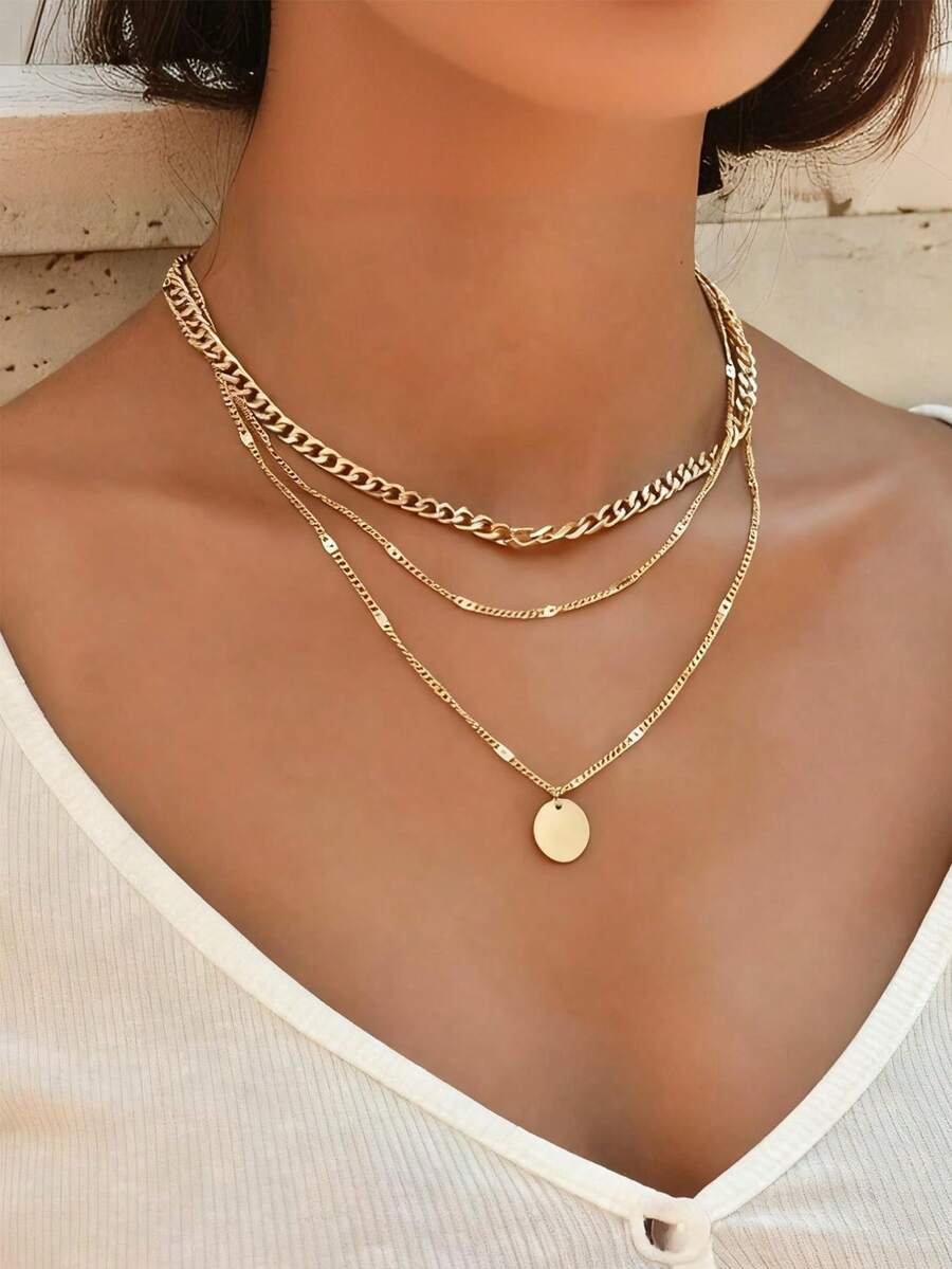 Colar Feminino Europeu de Múltiplas Camadas com Pingentes Geométricos