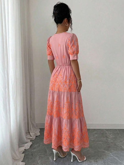 Vestido Longo Feminino Bordado com Babado e Cinto – Elegância Atemporal