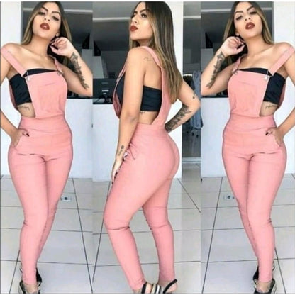 Macacão Jardineira Feminina em Bengaline
