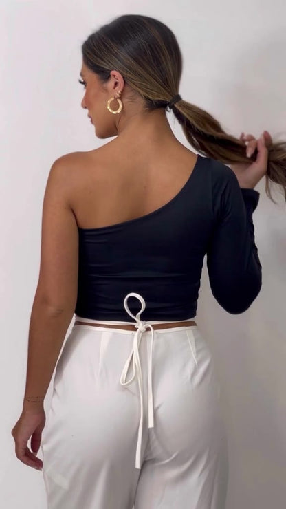 Cropped Ombro Só Uma Manga Longa