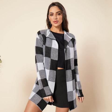 Casaco feminino tipo cardigan estampa xadrez, kimono de frio,  sobretudo tricô