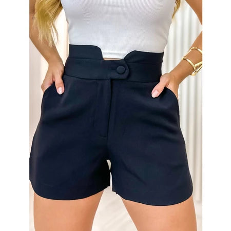 Short Carol Feminino Elegante e Casual com Botão Forrado e Bolsos Faca