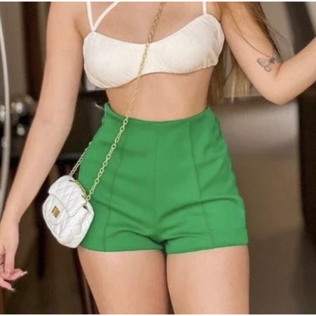 Short Feminino Alfaiataria com Bolsos
