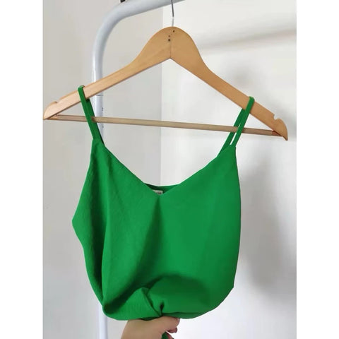 Blusa Feminina Regata com Alça Regulável Gola V