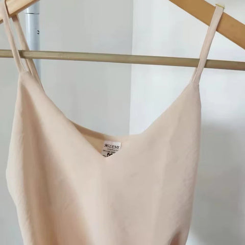 Blusa Feminina Regata com Alça Regulável Gola V
