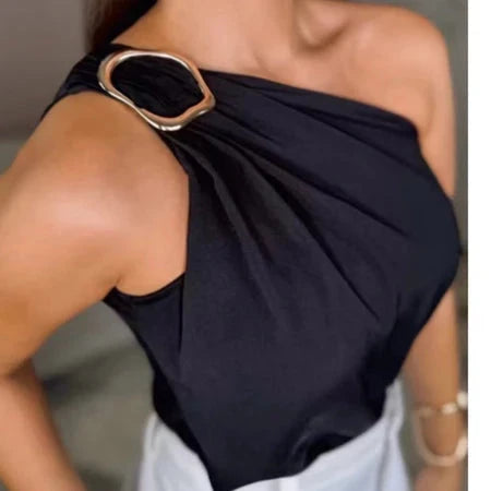 Blusa Feminina Duna Premium – Um Ombro Só com Manga Mula Manca e Fivela Dourada Simples Glamour