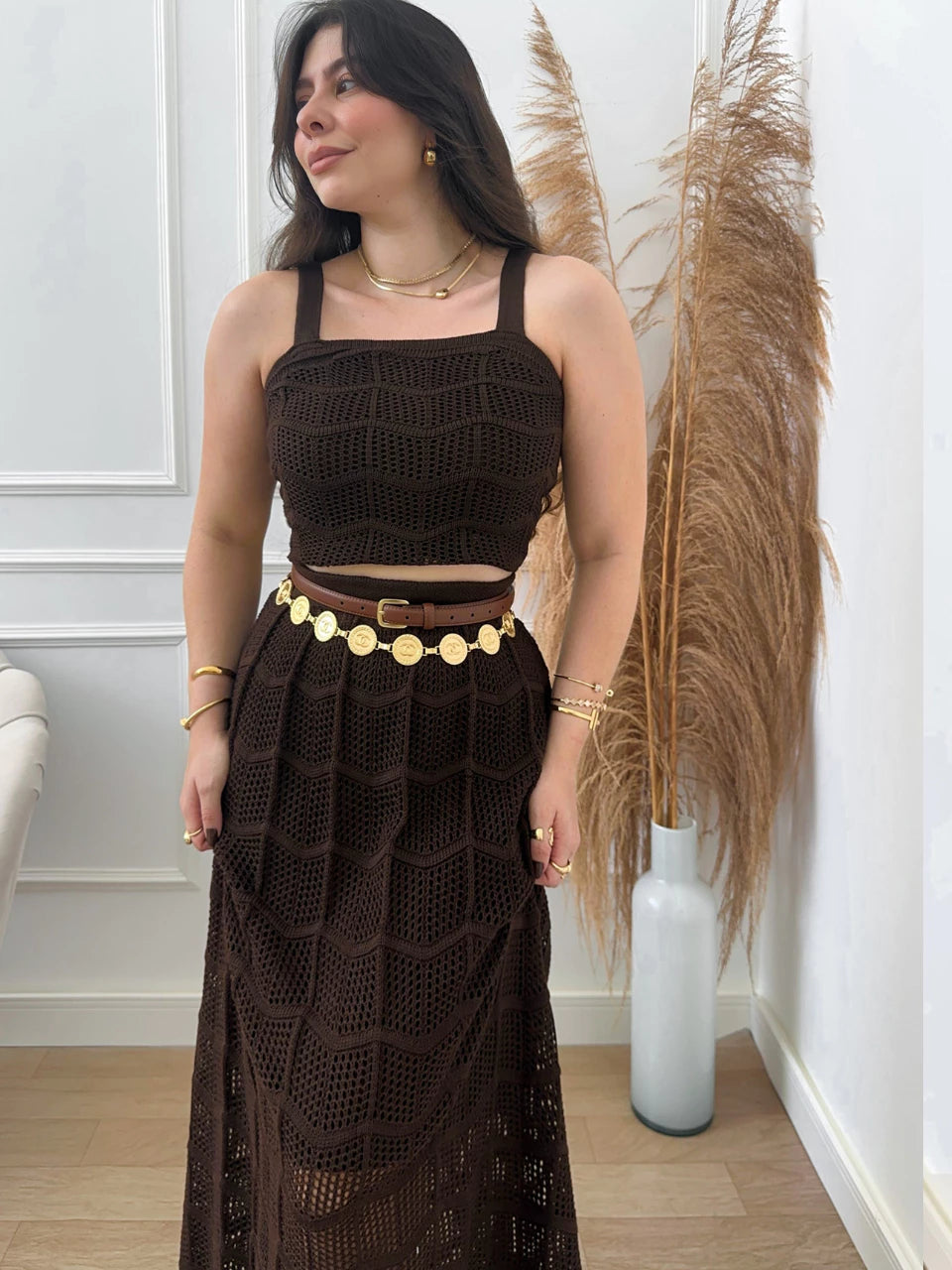 Conjunto Cropped e Saia Longa Feminino em Tricot Rendado