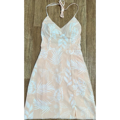 Vestido Longo Feminino Costa Nua Estampado com Fenda e Bojo