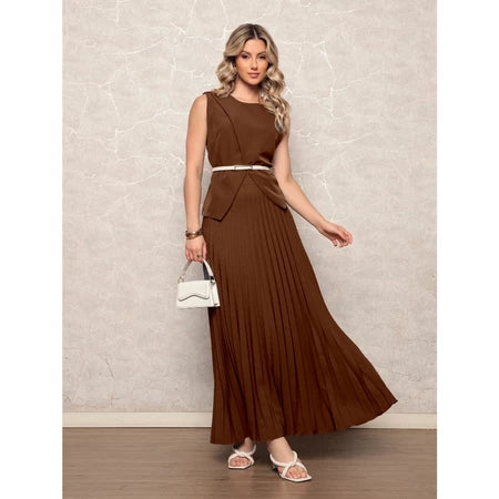 Conjunto Feminino Alfaiataria com Blusa Ajustada, Cinto Elegante e Saia Longa Plissada