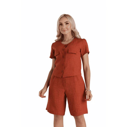 Bermuda Feminina em Linho Rústico com Fechamento Frontal