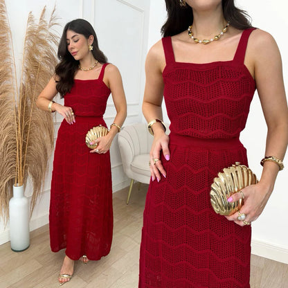 Conjunto Cropped e Saia Longa Feminino em Tricot Rendado