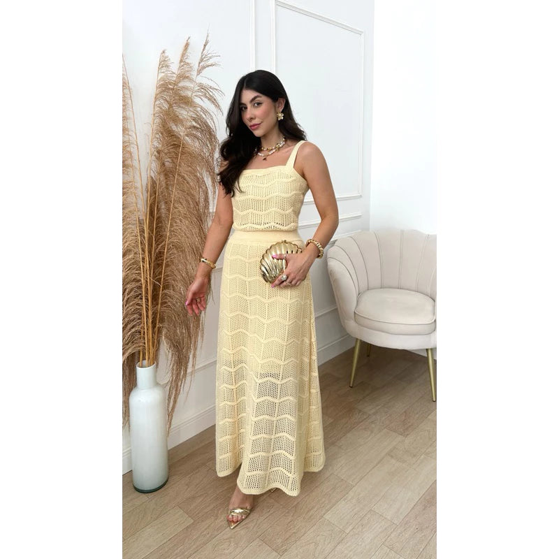 Conjunto Cropped e Saia Longa Feminino em Tricot Rendado