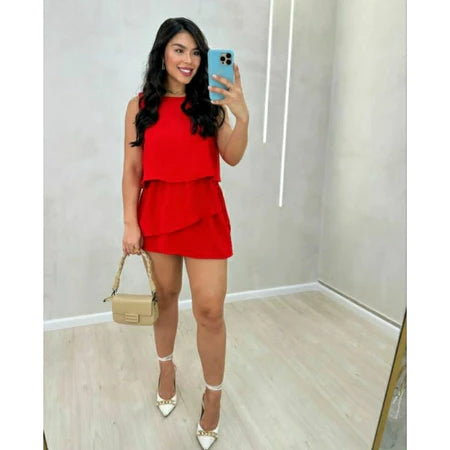 Na compra do Macaquinho Soltinho em Duna com Babados em Camadas e Amarração nas Costas, você ganha um Kit com 2 Pulseiras Prata 925