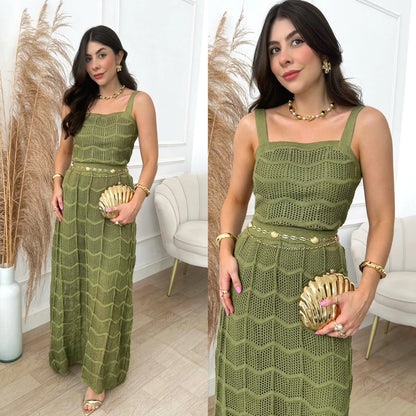 Conjunto Cropped e Saia Longa Feminino em Tricot Rendado