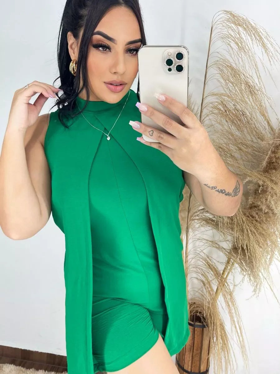 Na compra do Macaquinho Feminino com Duas Capas Frontais, você ganha um Kit com 2 Pulseiras Prata 925 Folheadas