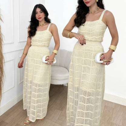 Conjunto Cropped e Saia Longa Feminino em Tricot Rendado