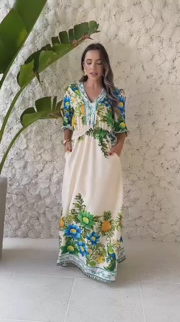 Vestido Longo Feminino Floral Tropical com Manga 3/4, Cintura em Lastex e Bolsos Laterais