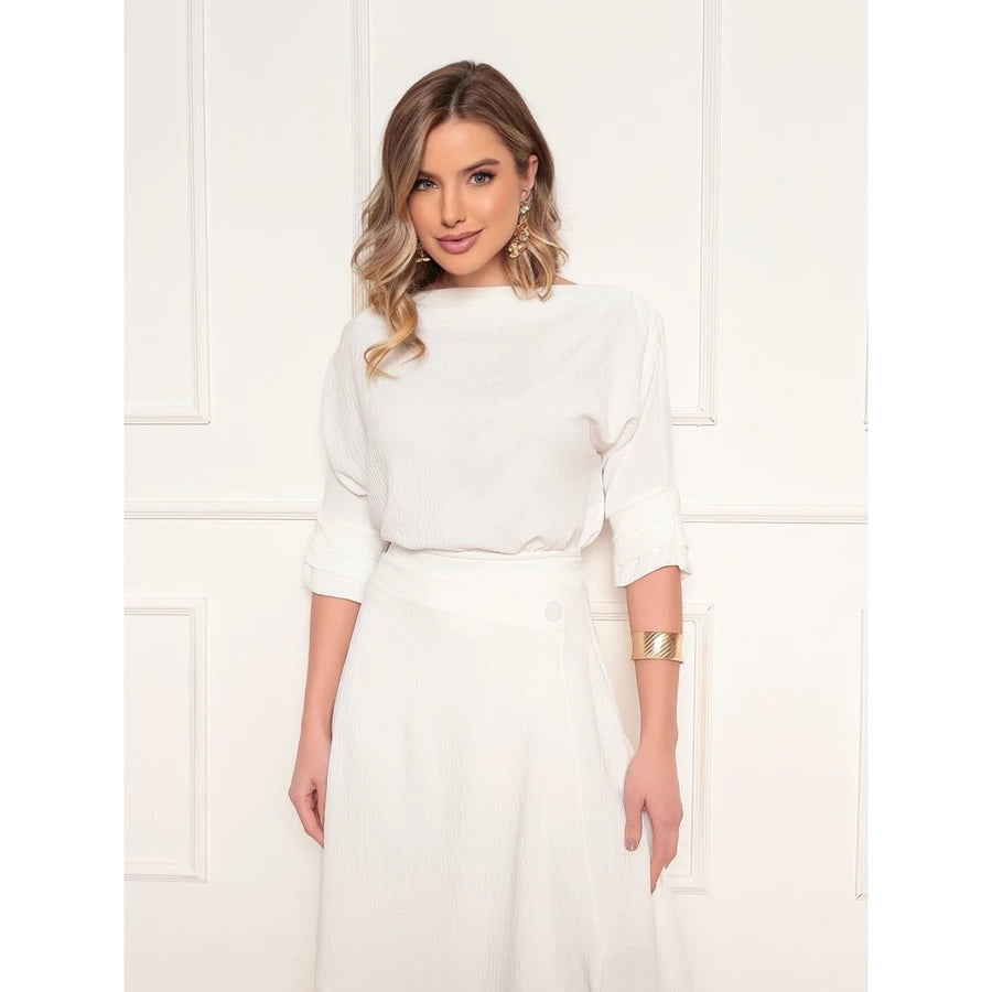 Conjunto Elegante Feminino em Tecido Duna com Blusa de Manga Dobrável e Saia Assimétrica