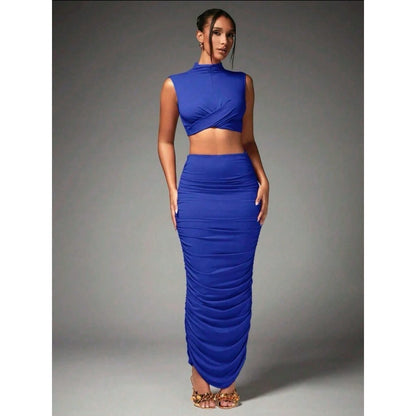 Conjunto Saia Drapeada Midi com Cropped Transpassado Colado Modela