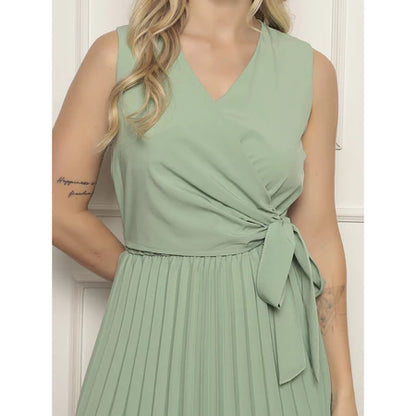 Vestido Midi Feminino em Crepinho com Decote Transpassado e Saia Plissada