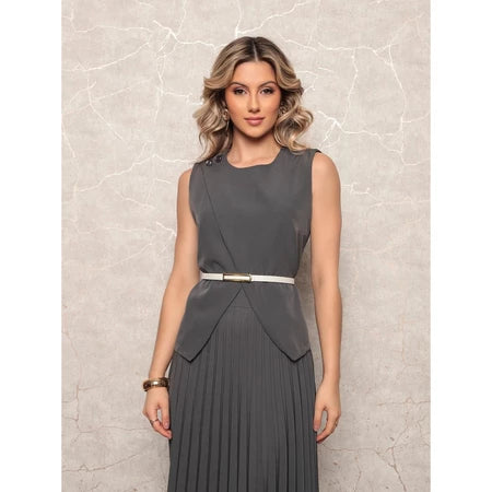 Conjunto Feminino Alfaiataria com Blusa Ajustada, Cinto Elegante e Saia Longa Plissada