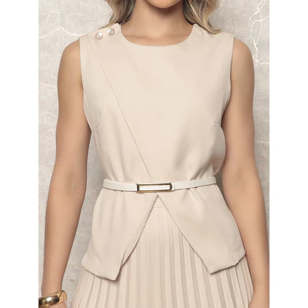 Conjunto Feminino Alfaiataria com Blusa Ajustada, Cinto Elegante e Saia Longa Plissada