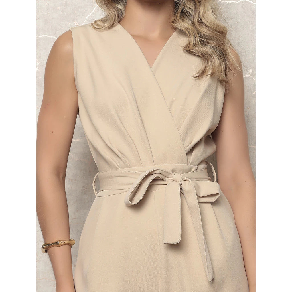 Macaquinho Curto Feminino em Alfaiataria com Decote Transpassado e Cinto Ajustável