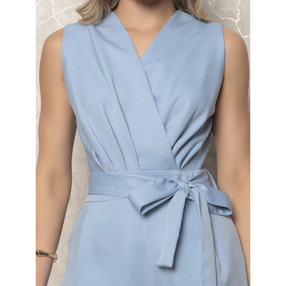 Macaquinho Curto Feminino em Alfaiataria com Decote Transpassado e Cinto Ajustável